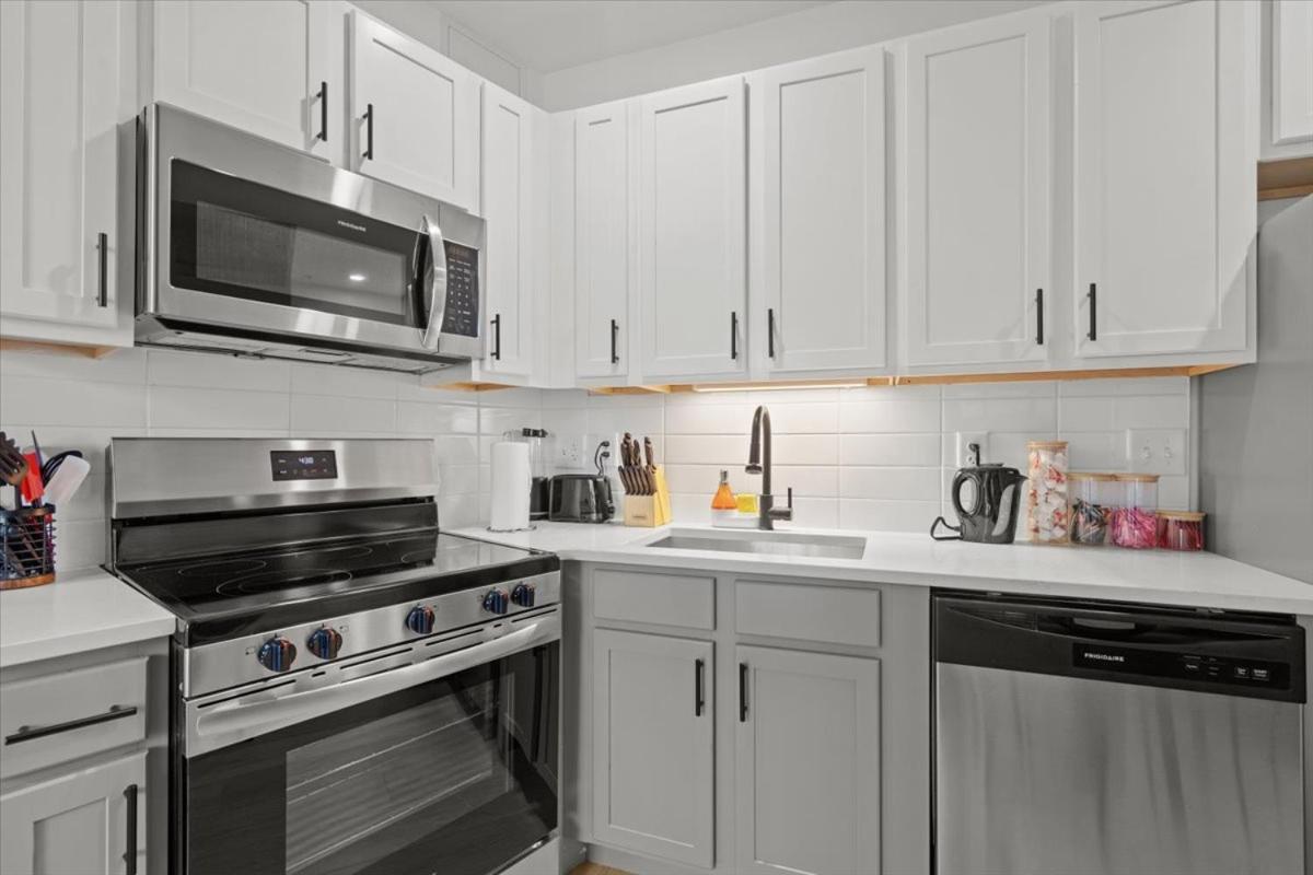Luxurious King 2br In South End Charlotte! *